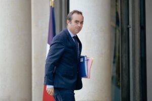 Macron nombra a Sébastien Lecornu como nuevo primer ministro de Francia | europapress.es