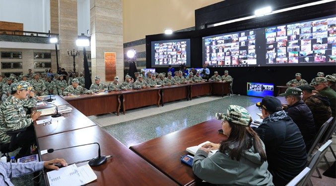 Maduro activa las Unidades Comunales Milicianas en los 5.336 Circuitos Comunales del país