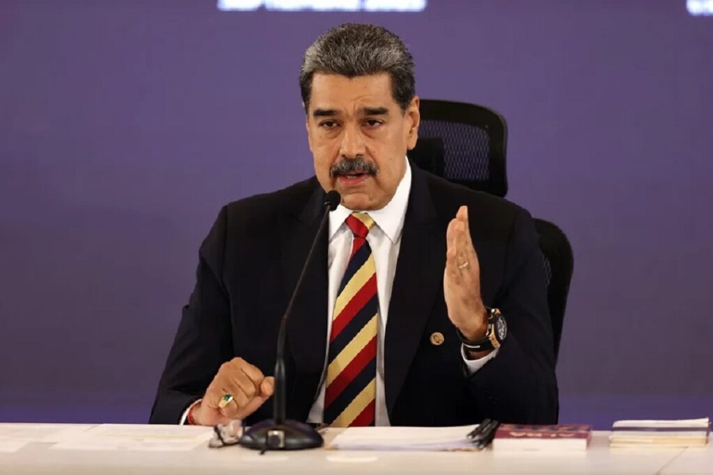 Maduro denunció que mil 200 misiles apuntan hacia Venezuela