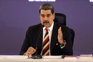 Maduro denunció que mil 200 misiles apuntan hacia Venezuela