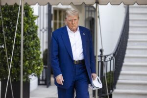 Manifestantes propalestinos abuchean a Trump en un restaurante de Washington – AlbertoNews