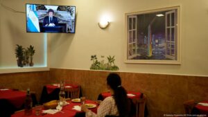 Milei anuncia un presupuesto concentrado en áreas sociales – DW – 16/09/2025