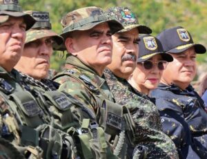 Militares retirados pidieron al Ejército de Venezuela defender la Constitución frente a Maduro