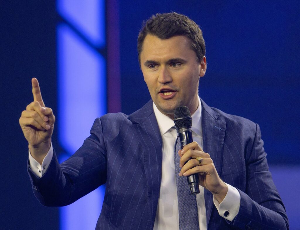 Muere el comentarista estadounidense Charlie Kirk tras recibir un disparo en un evento en una universidad