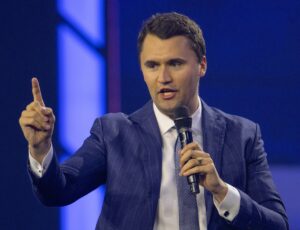 Muere el comentarista estadounidense Charlie Kirk tras recibir un disparo en un evento en una universidad | europapress.es
