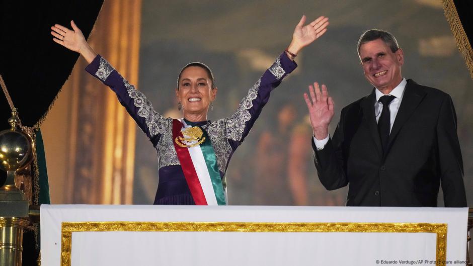 Mujeres y migrantes en el primer "Grito" de Sheinbaum – DW – 16/09/2025