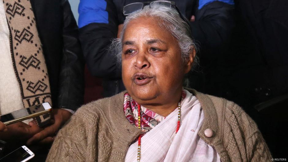Nepal nombra nueva primera ministra tras violentas protestas – DW – 13/09/2025
