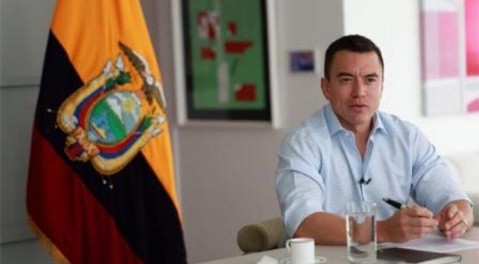 Noboa oficializa eliminación del estatuto migratorio entre Ecuador y Venezuela
