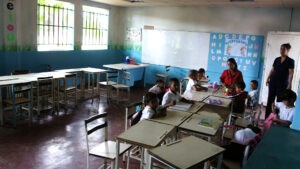 Nuestros niños y adolescente comienzan actividades en el abandono