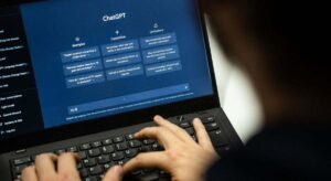 OpenAI asegura que los usuarios usan ChatGPT para tareas personales, no para cosas del trabajo