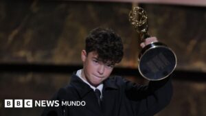 Owen Cooper, el protagonista de la serie «Adolescencia» que se convirtió en el actor más joven de la historia en ganar un Emmy