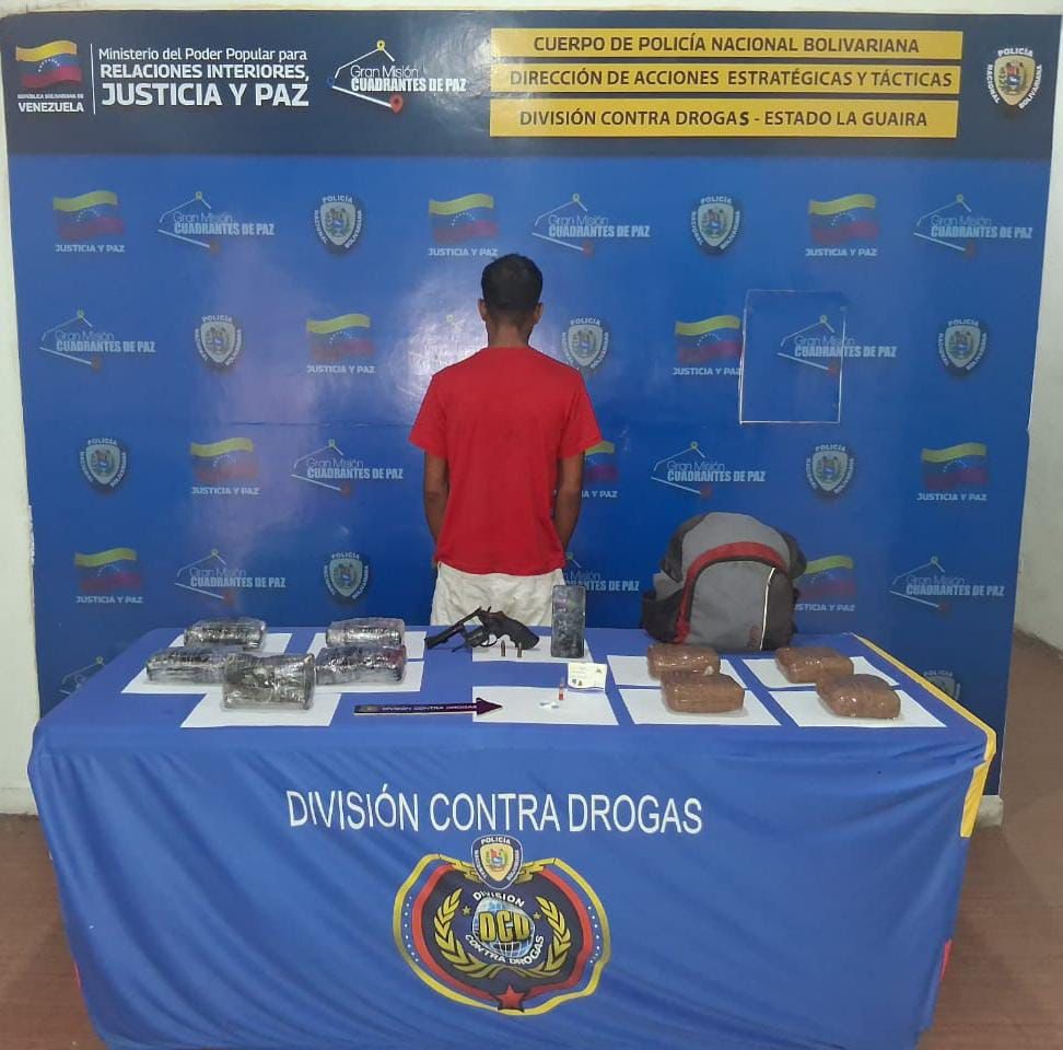 PNB incauta 7,5 kilos de drogas y un arma