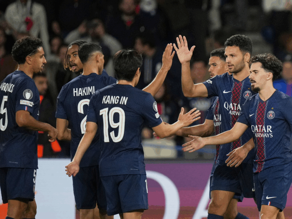 PSG empezó con victoria su defensa del título