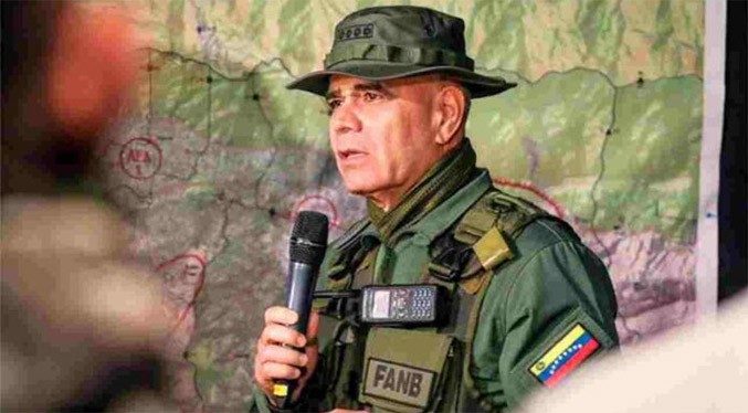 Padrino López destaca participación de ciudadanos en el adiestramiento de armas