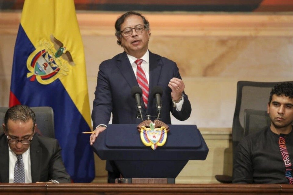 Petro tacha de asesinato el ataque de EEUU a "narcolancha" en el Caribe