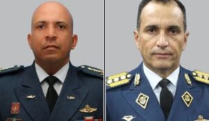 Pilotos de los dos F-16 que sobrevolaron un buque de EE. UU.