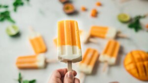 Polos helados tropicales de mango y matcha, un postre ideal para sofocar las altas temperaturas de septiembre