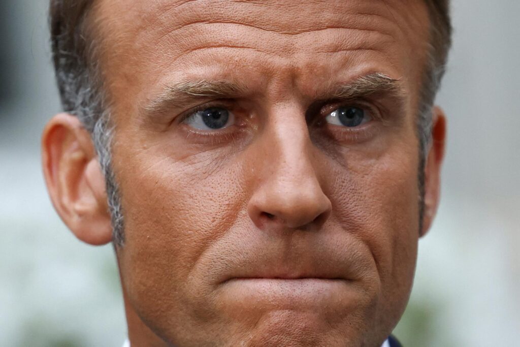 Popularidad de Macron llega a su nivel más bajo - AlbertoNews