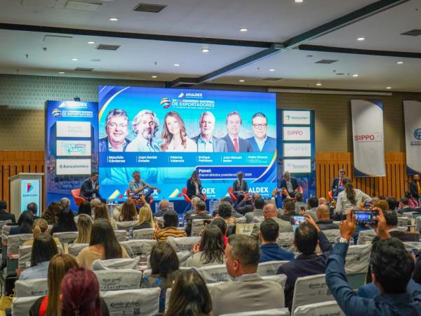 Precandidatos presidenciales 2026 plantean propuestas sobre seguridad, inversión y energía | Gobierno | Economía
