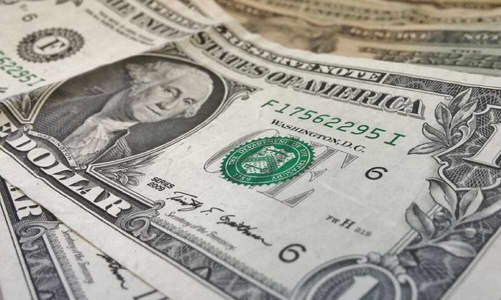 Precio del dólar del 18 de septiembre pasa de largo los 163 Bs.