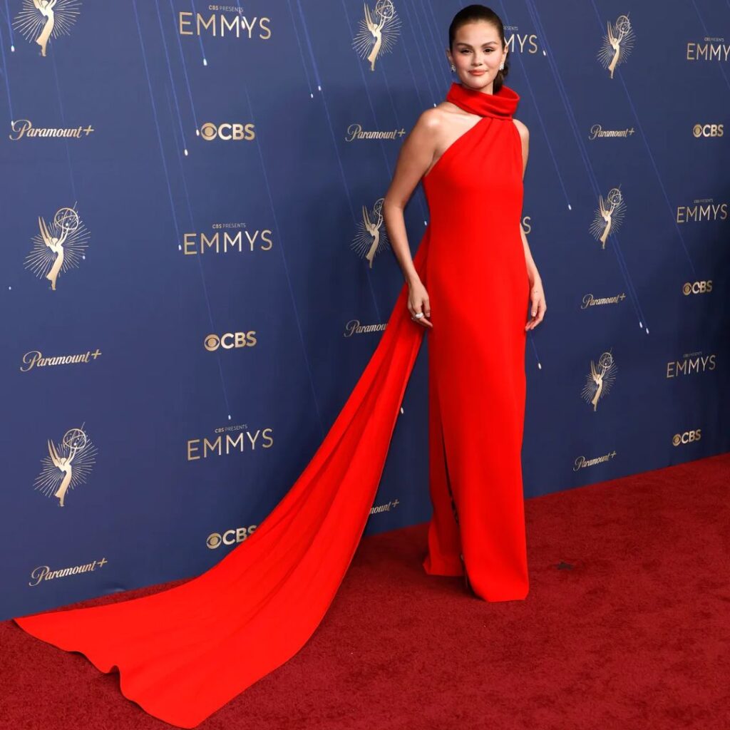 Premios Emmy 2025: los mejores atuendos de la red carpet