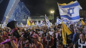 Protestan en Israel para exigir acuerdo sobre rehenes