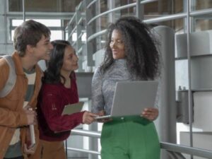 Qué deberían hacer las empresas para mitigar la rotación de talento joven | Empleo | Economía