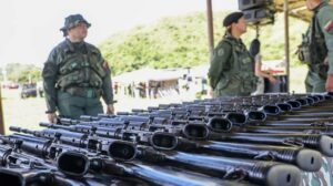 Reservistas milicianos recibieron armas y adiestramiento en los cuarteles de la Fanb