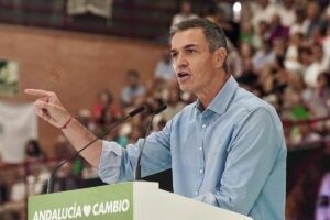 Sánchez exigirá a las plataformas eliminar 53.000 pisos turísticos ilegales para que pasen a alquileres constantes | europapress.es