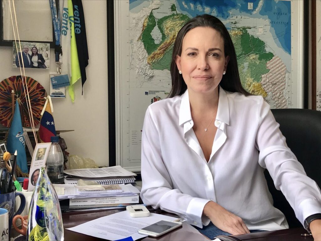 Seguridad, inversión y fin del comunismo en América: El plan transicional de María Corina Machado
