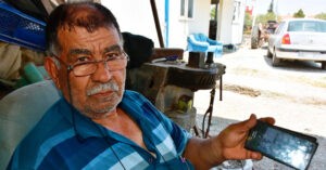 Señor se hace experto en geopolítica-armamento-rutas del narcotráfico-lanchas e IA en 5 minutos – El Chigüire Bipolar