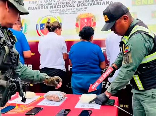 Transportaban 32 panelas de marihuana en 4 cuñetes de pintura