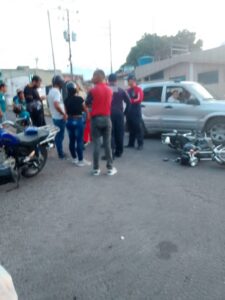 Tres lesionados en choque entre dos motos en San Antonio – Diario La Nación