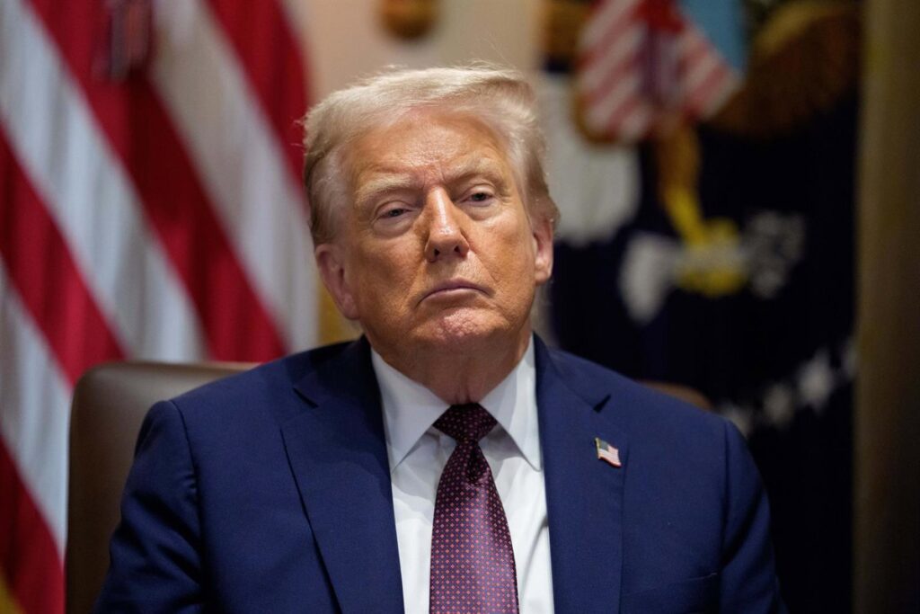 Trump acusa a Venezuela de enviar narcotraficantes a EEUU y promete defender el país