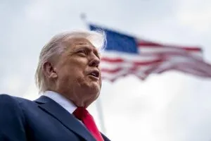 Trump celebra la cancelación del programa de Jimmy Kimmel