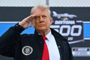Trump condiciona nuevas sanciones contra Moscú a que la OTAN deje de comprar petróleo ruso | elmundo.es