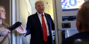 Trump eleva sus ataques contra la libertad de expresión y resucita el fantasma de la ‘caza de brujas’