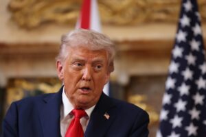 Trump niega conversaciones para preparar un «cambio de régimen» en Venezuela
