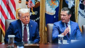 Trump rebautiza el Departamento de Defensa como Departamento de Guerra | elperiodico.com