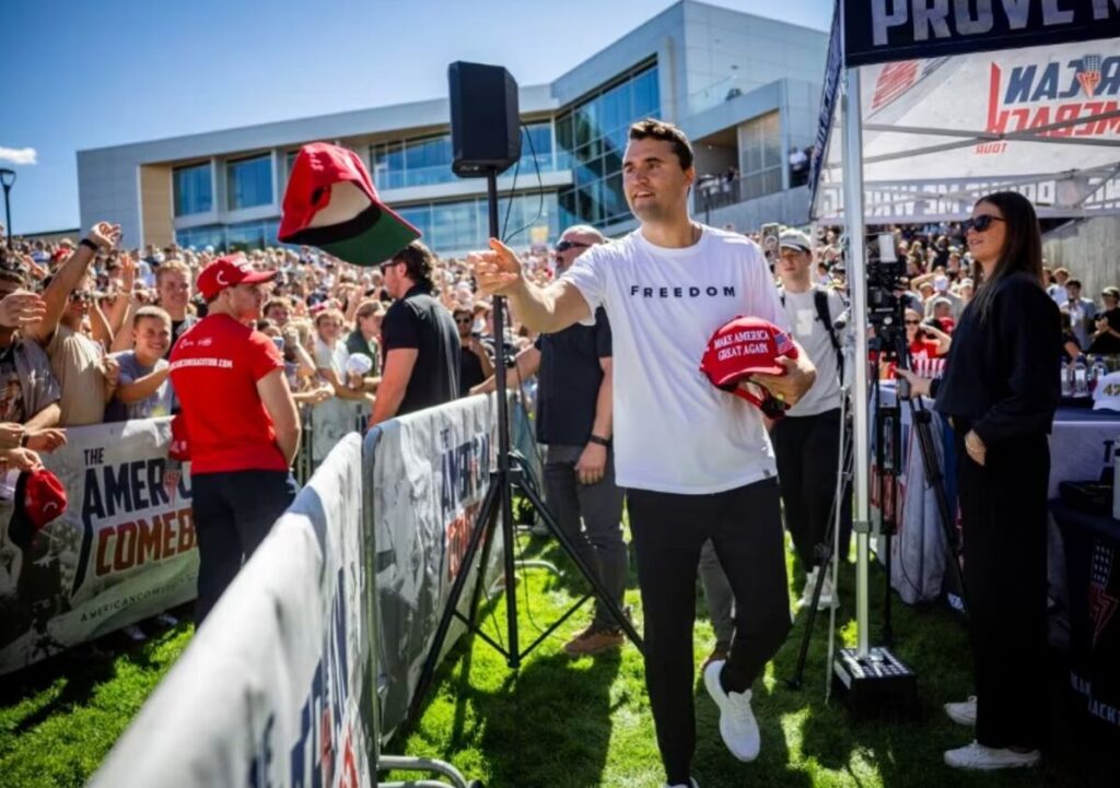 ÚLTIMA HORA | Director del FBI confirma detención del atacante que asesinó al activista conservador Charlie Kirk - AlbertoNews