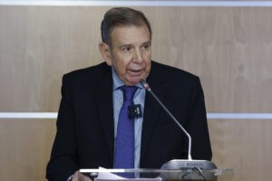 «Una niña inocente convertida en rehén», Edmundo González calificó de barbarie desaparición de la familia Guillén