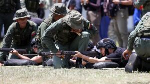 Venezuela «militarmente no tiene opción» ante EE. UU. – DW – 18/09/2025