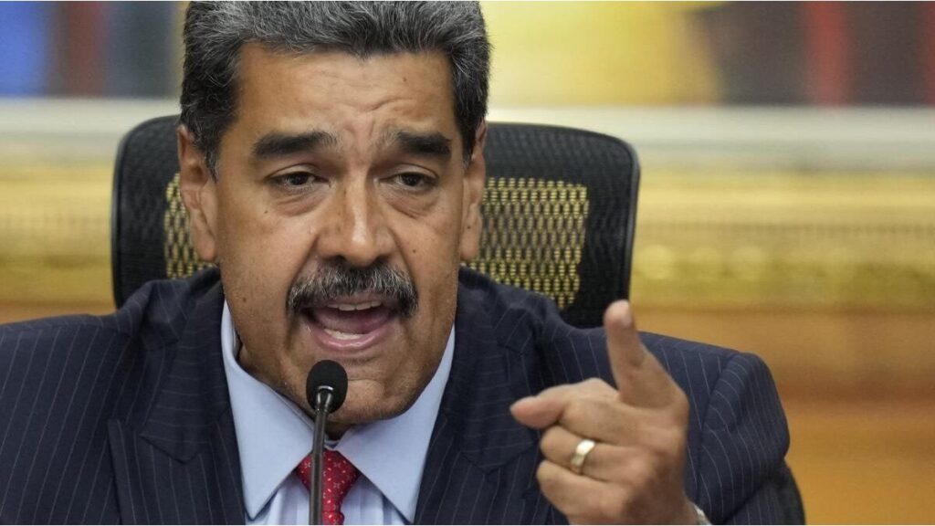 Vienen por el petróleo venezolano