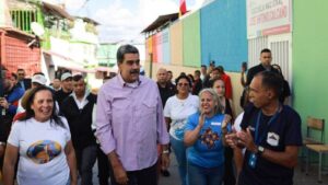«Vienen por nuestro petróleo»: Maduro volvió a criticar el despliegue militar de EEUU en el Caribe | lapatilla.com
