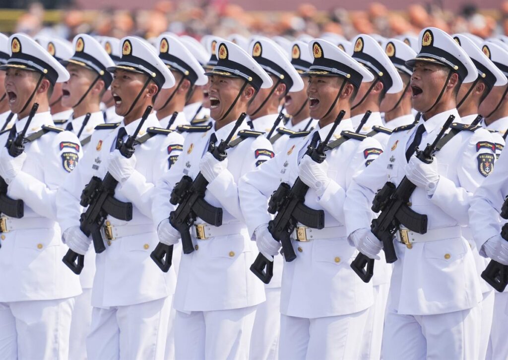 Xi advierte de los desafíos mundiales a la paz en el desfile militar por los 80 años de su victoria sobre Japón