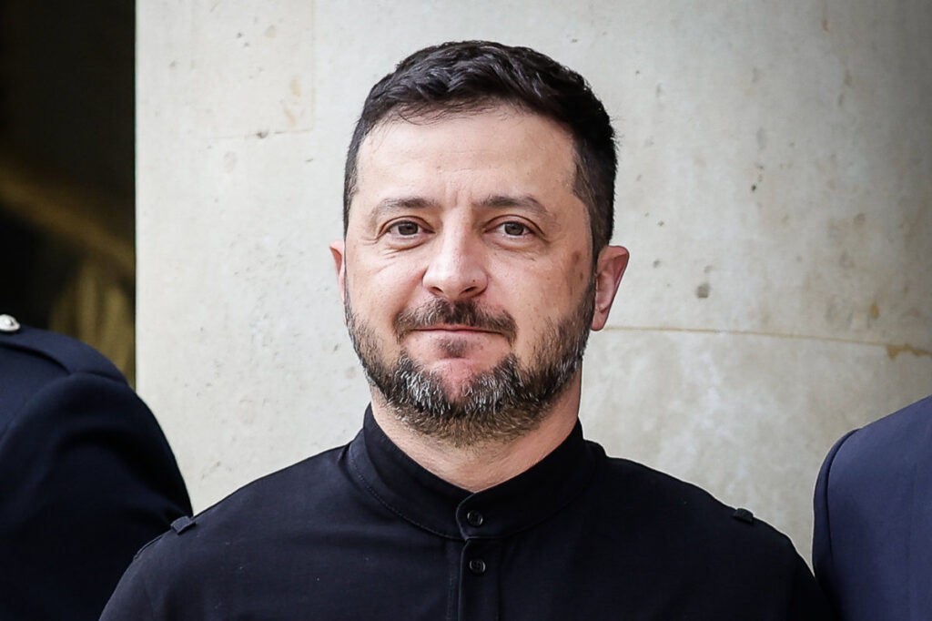 Zelenski descarta viajar a Moscú y dice que Putin "puede ir a Kiev"