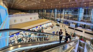 afirmó que un aeropuerto «está embrujado»