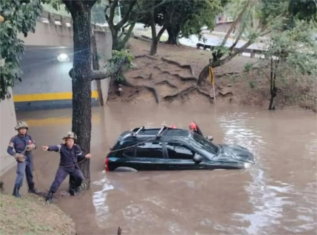 balance tras las lluvias torrenciales en Caracas