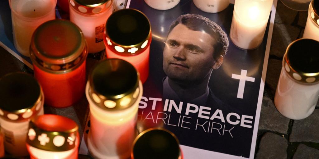 el asesinato de Charlie Kirk ahonda la división y convierte a EE.UU. en un polvorín