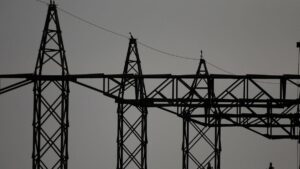 gremios advierten que el sistema podría colapsar en 2026 por falta de generación firme